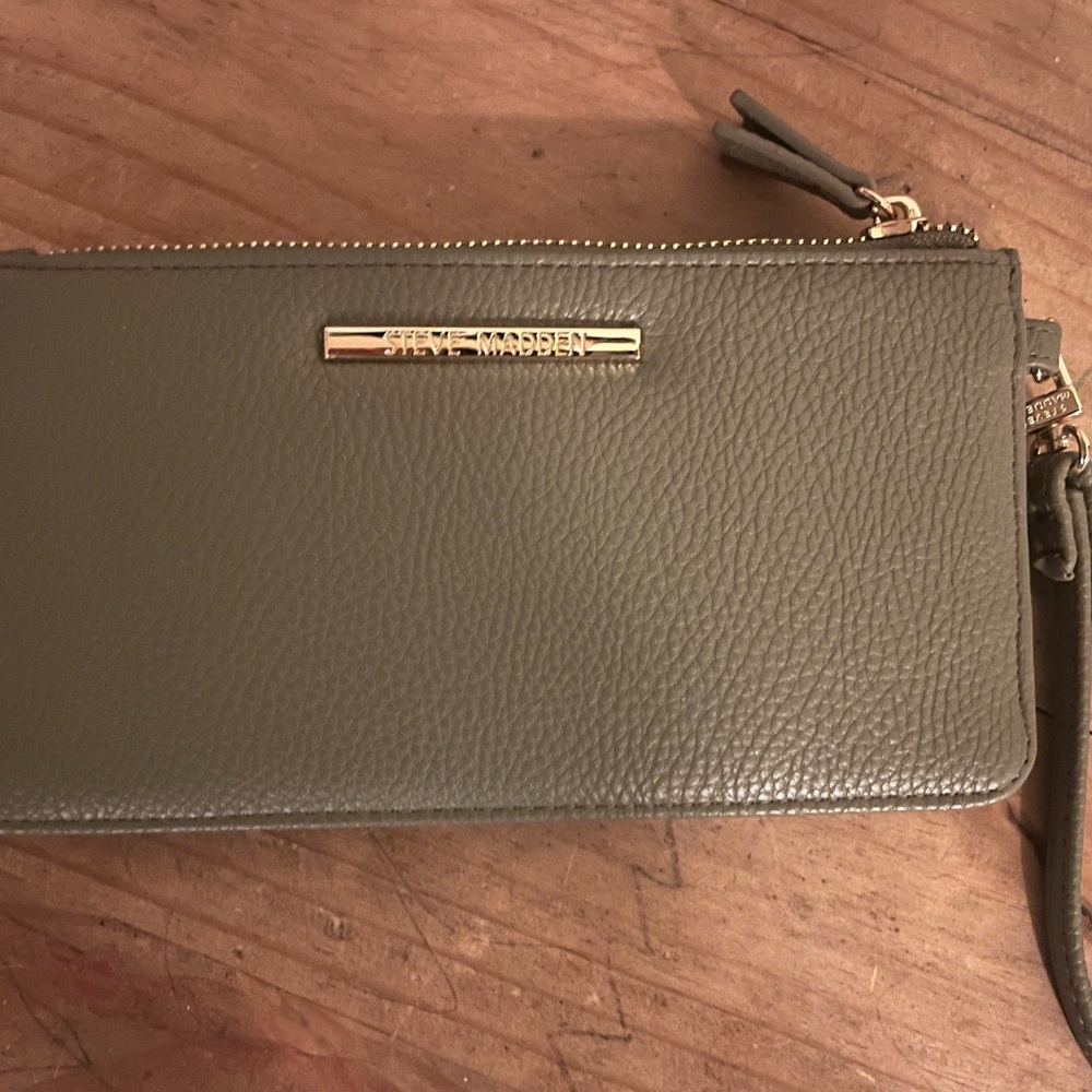 Steve Madden Zip Around Wallet Wristlet- Jade